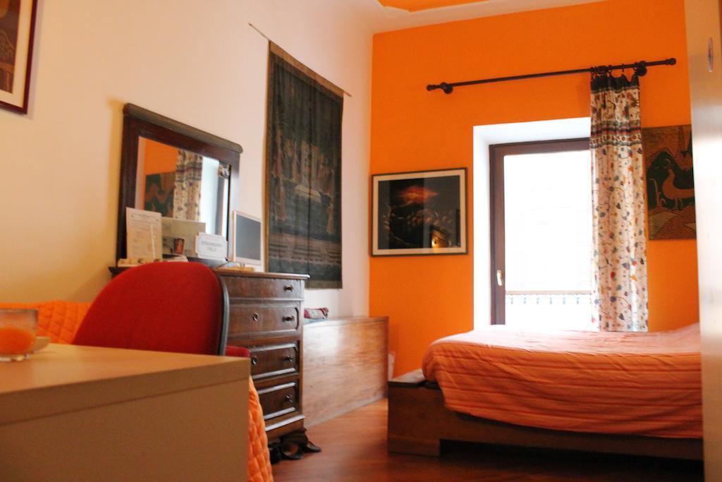 B&B&Courtesy Róma Szoba fotó